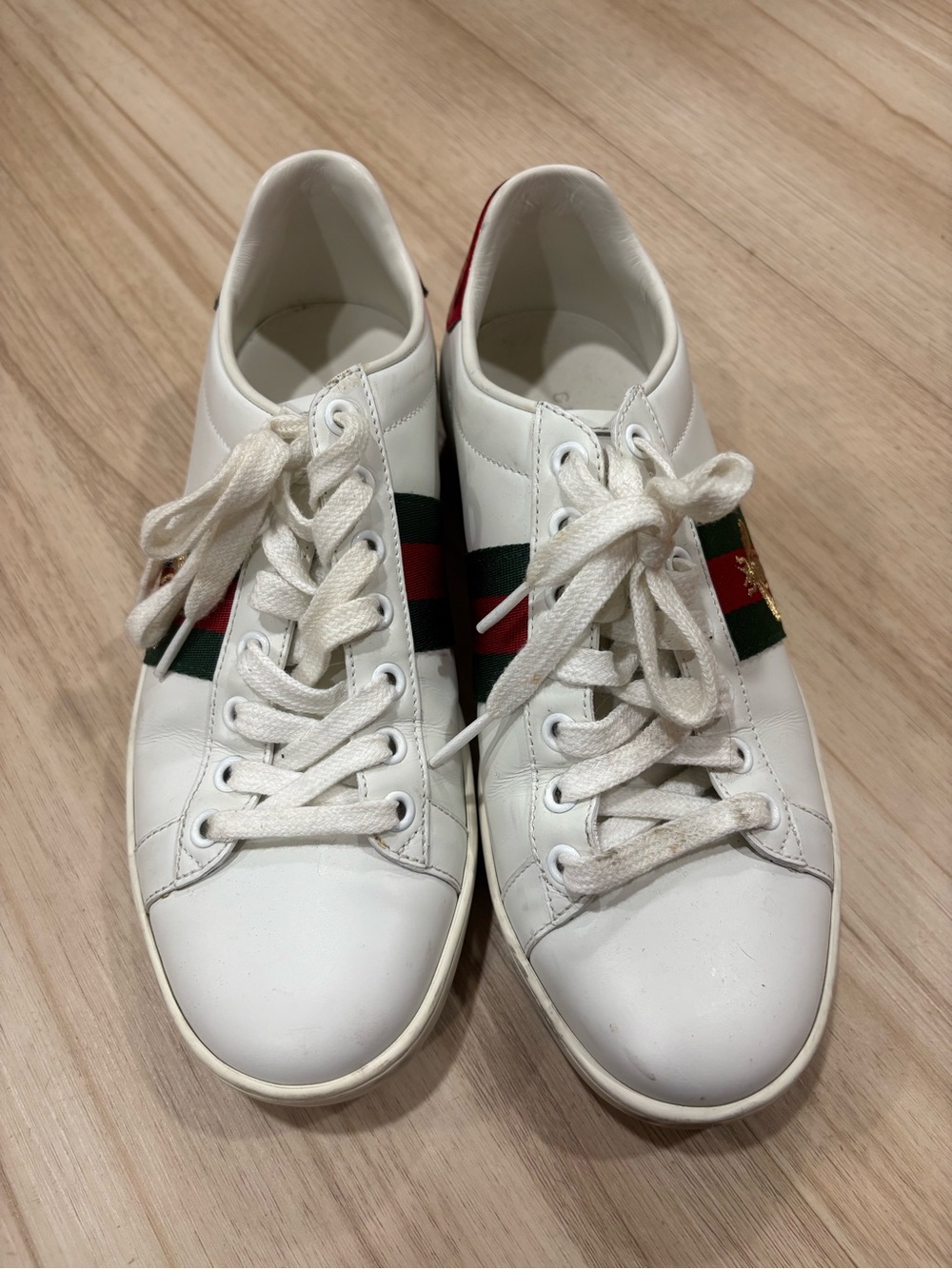 Gucci White Leather Sneakers with Green & Red Web Stripe